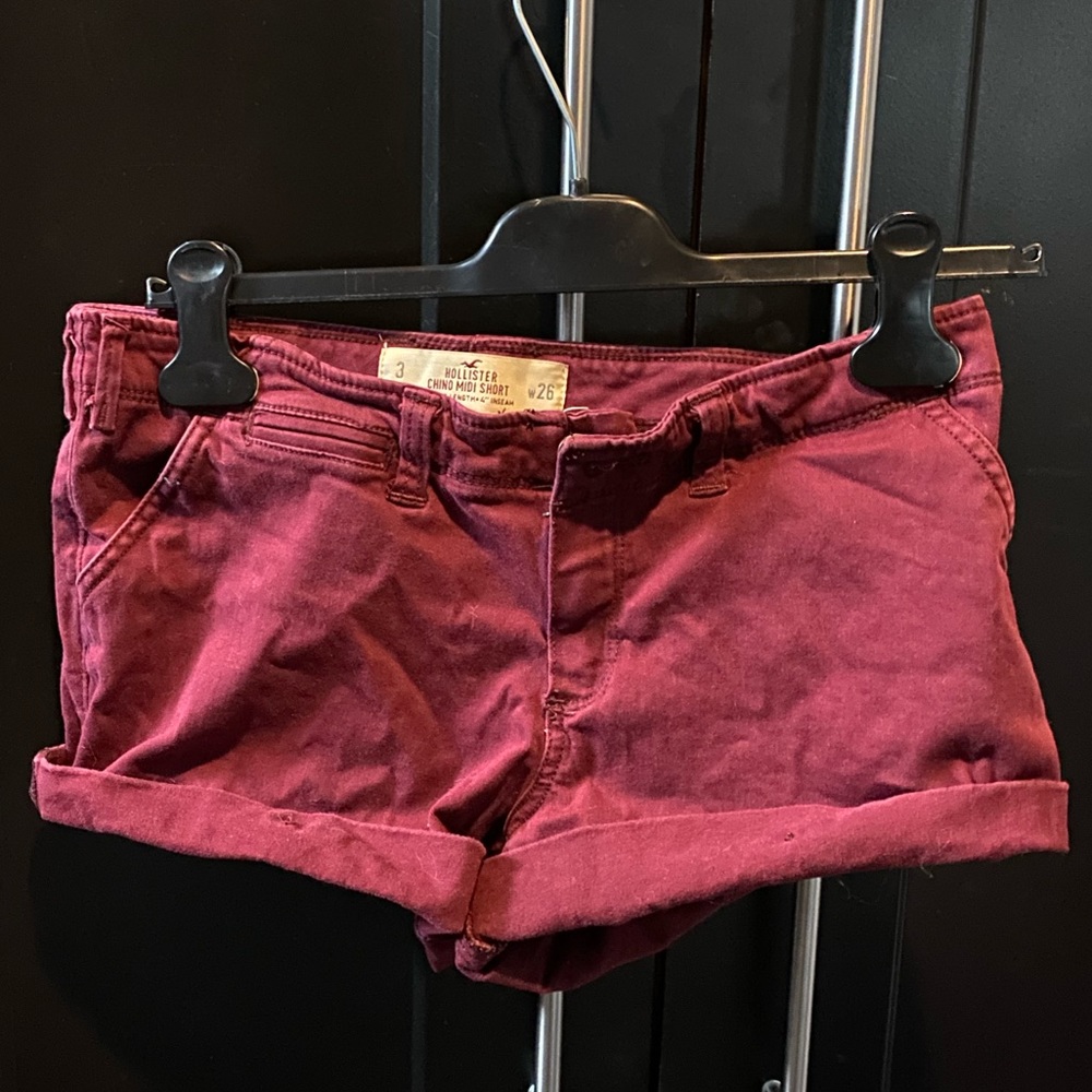 Maroon chino shorts
